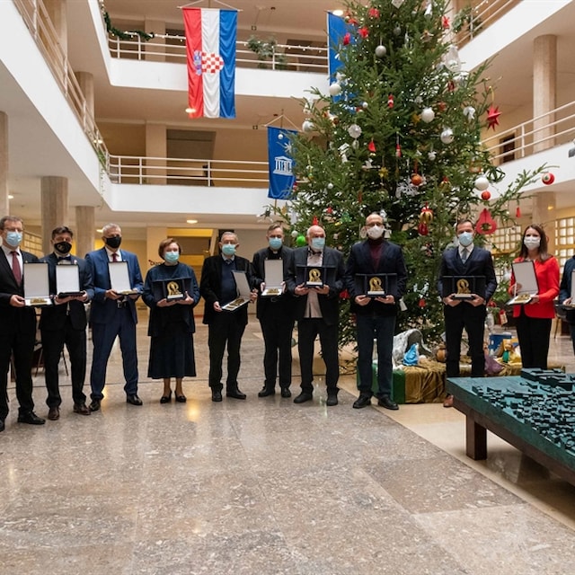 Nagrade Grada Splita laureatima uručene u Banovini: Vi ste sol grada koja daje posebnost, okus i snagu