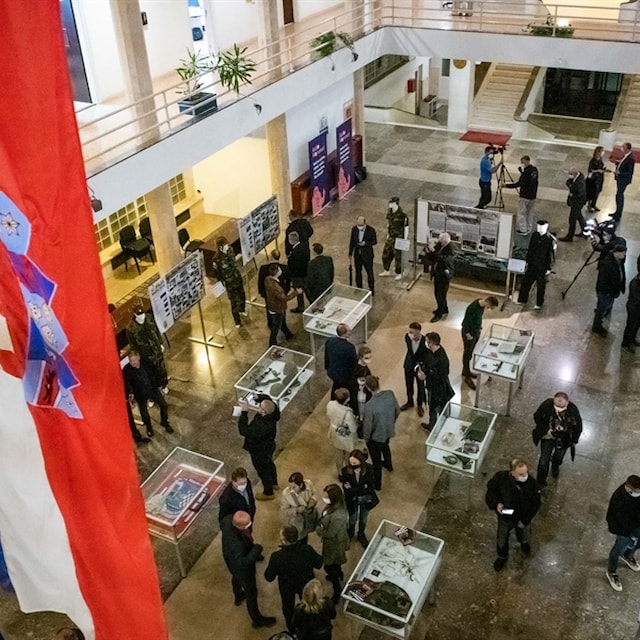 U Banovini otvorena izložba „Brigade Hrvatske vojske iz Dalmacije 1991. – 30. obljetnica“