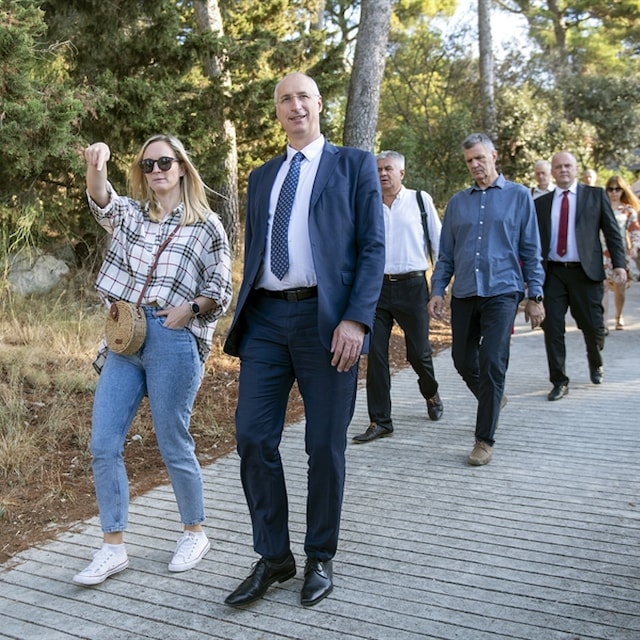 Čelnici Gradske uprave obišli Botanički vrt i promatračnicu na Marjanu