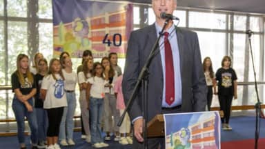 Prvi dan škole: Gradonačelnik posjetio prvašiće OŠ „Sućidar“