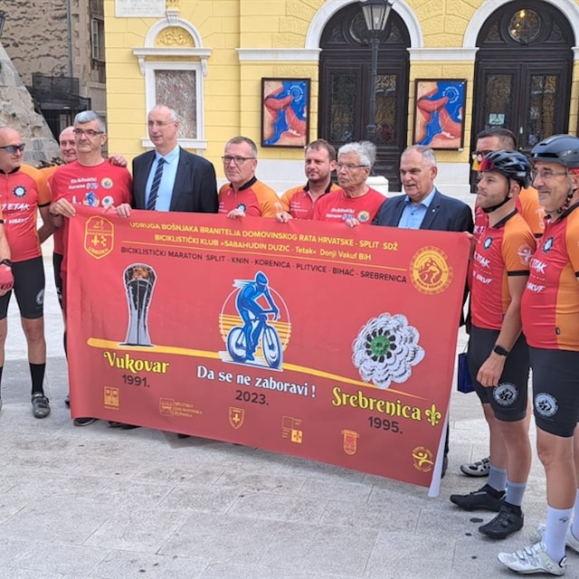 S Trga Gaje Bulata startao biciklistički maraton od Splita do Srebrenice