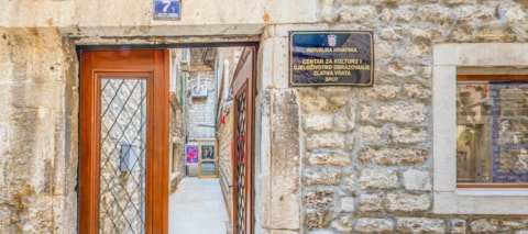 Centar za kulturu i cjeloživotno obrazovanje Zlatna vrata, Split