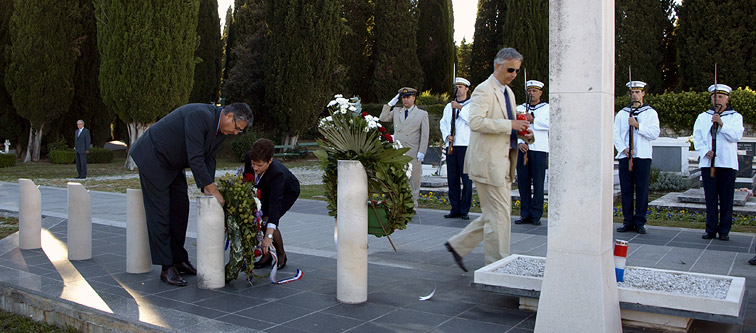 2010_10_07_polaganje_vijena.jpg